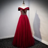 Élégant Glitter Daim Bordeaux Robe De Bal 2021 Princesse De l'épaule Faux Diamant Manches Courtes Dos Nu Longue Promo Robe De Ceremonie