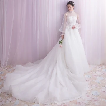 Vintage Originale Blanche Robe De Mariée 2018 Princesse En Dentelle Perle Bouton Recouvert Col Haut Manches Longues Chapel Train Mariage