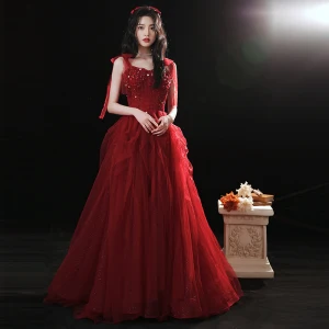 Charmant Bordeaux Robe De Bal 2021 Princesse Bretelles Spaghetti Noeud Perlage Paillettes Sans Manches Dos Nu Longue Promo Robe De Ceremonie