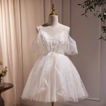 Sexy Beige Perlage Paillettes Courte Robe De Fête 2023 Bretelles Spaghetti Sans Manches Dos Nu Robe De Ceremonie