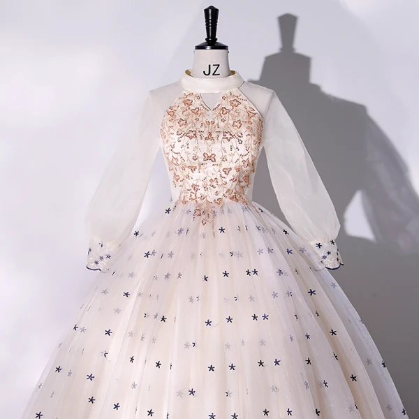 Élégant Champagne Robe De Bal 2022 Robe Boule Encolure Dégagée Étoile En Dentelle Perlage Perle Paillettes Manches Longues Longue Robe De Ceremonie
