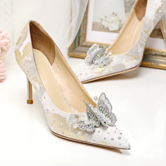 Chic Belle Blanche Satin Chaussure De Mariée 2020 Papillon Brodé Faux Diamant 8 Cm Talons Aiguilles À Bout Pointu Mariage Escarpins