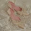 Elegante Champagner Perle Flache Brautschuhe 2020 Satin Pailletten Spitzschuh Hochzeit Sandaletten