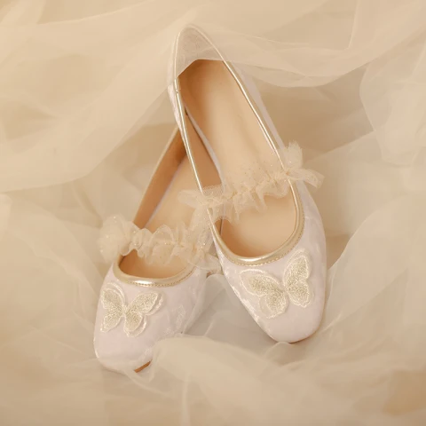 Vintage Chinesischer Stil Ivory / Creme Stickerei Schmetterling Flache Brautschuhe 2020 Runde Zeh
