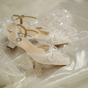 Élégant Ivoire En Dentelle Chaussure De Mariée 2020 Noeud Slingbacks 4 Cm Talons Épais Talon Bas À Bout Pointu Mariage Sandales