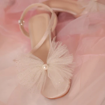 Sexig Champagne Pärla Rosett Brudskor 2020 Slingback 5 Cm Tjocka Klackar Peep Toe Bröllop Sandaler