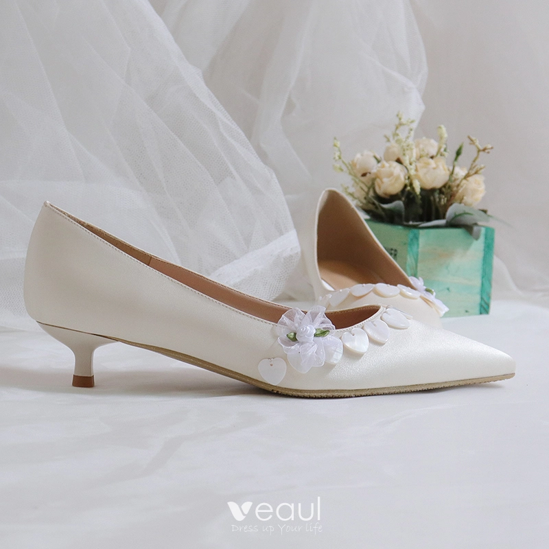 Chic Beautiful Ivory Wedding Shoes 2020 Appliques 3 cm Stiletto Heels Low Heel Pointed