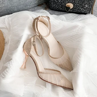 Sexy Champagne Aften Sandaler Dame 2020 Ankelstropp Paljetter 8 Cm Stiletthæler Spisse Sandaler