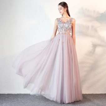 Piękne Lawenda Sukienki Na Bal 2018 Princessa Z Koronki Aplikacje Frezowanie Kryształ V Szyja Bez Pleców Bez Rękawów Długie Sukienki Wizytowe