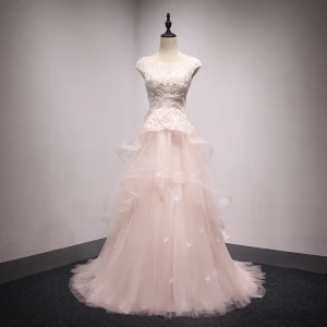 Élégant Perle Rose Robe De Bal 2018 Princesse Perlage Perle Paillettes En Dentelle Fleur Volants En Cascade Encolure Dégagée Dos Nu Sans Manches Train De Balayage Robe De Ceremonie