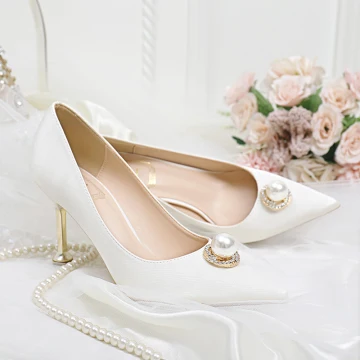 Elegant Ivory Wedding Shoes 2020 Wedding Pearl Rhinestone 8 Cm Stiletto Heels Pointed Toe Pumps