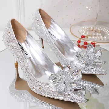 Charmant Sexy Argenté Cristal Chaussure De Mariée 2020 Faux Diamant 9 Cm Talons Aiguilles À Bout Pointu Mariage Escarpins