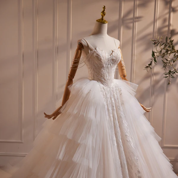 Élégant Ivoire Perlage En Dentelle Fleur Volants en Cascade Robe De Bal 2024 Robe Boule Bretelles Spaghetti Sans Manches Dos Nu Longue Promo Robe De Ceremonie
