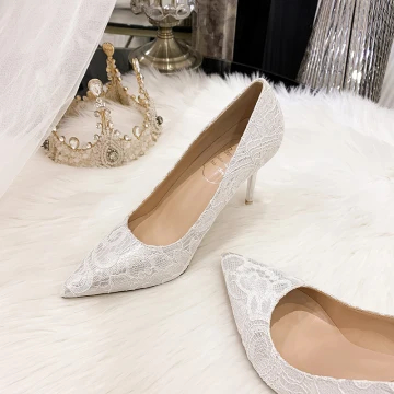 Charmig Elfenben Spets Brudskor 2020 Läder 9 Cm Stilettklackar Spetsiga Bröllop Pumps