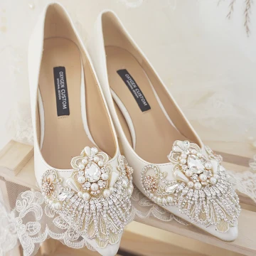 Fantastisk Elfenben Pärla Rhinestone Brudskor 2020 Läder 9 Cm Stilettklackar Spetsiga Bröllop Pumps