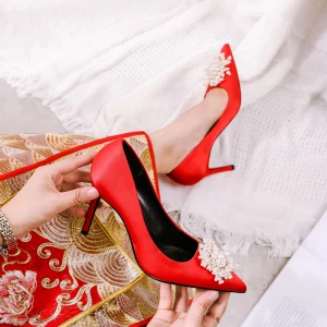 Eleganta Röd Pärla Brudskor 2020 Läder 9 Cm Stilettklackar Spetsiga Bröllop Pumps