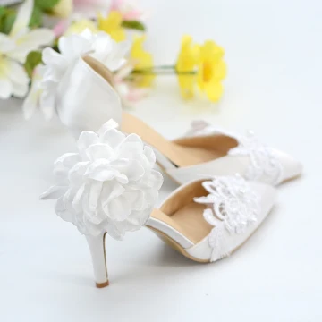 Chic Ivoire Satin En Dentelle Chaussure De Mariée 2020 Bride Cheville Fleur Perle 8 Cm Talons Aiguilles À Bout Pointu Mariage Talons