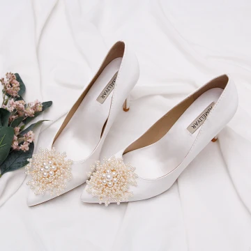 Elegante Witte Parel Bruidsschoenen 2020 Leer 7 Cm Naaldhakken Stiletto Spitse Neus Huwelijk Pumps