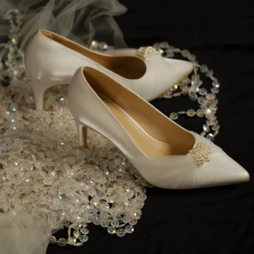 Elegant Elfenben Brudepike Perle Pumps 2020 Satin 7 Cm Stiletthæler Spisse Pumps
