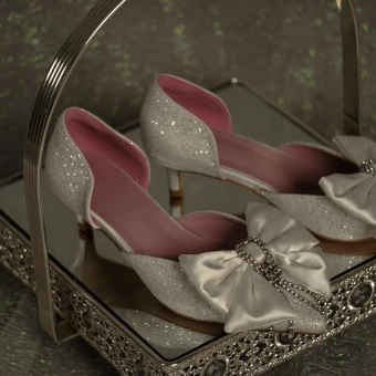 Classy Glitter Silver Wedding Shoes 2020 Satin Bow Rhinestone Tassel 4 Cm Stiletto Heels Low Heel Pointed Toe Wedding Heels
