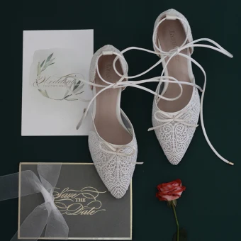 Charming White Lace Flower Wedding Shoes 2020 Bow Ankle Strap 7 Cm Stiletto Heels Pointed Toe Wedding Heels