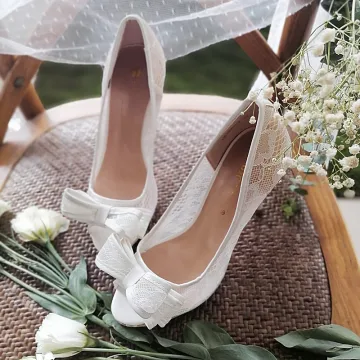 Eleganckie Białe Z Koronki Kwiat Kokarda Buty Ślubne 2020 8 Cm Szpilki Szpiczaste Ślub Czółenka
