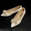 Elegant Ivory Lace Flower Rhinestone Flat Wedding Shoes 2020 Leather Pearl Pointed Toe Wedding Heels