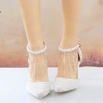 Mote Hvit Brudesko 2018 Perle Rhinestone Beading Dusk Ankelstropp 9 Cm Stiletthæler Spisse Bryllup Pumps