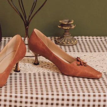 Vintage Retro Brown Casual Flower Pumps 2021 Leather 5 Cm Stiletto Heels Square Toe Pumps