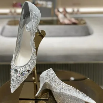 Sparkly Charming White Lace Rhinestone Wedding Shoes 2021 Tulle 7 Cm Stiletto Heels Pointed Toe Wedding Pumps