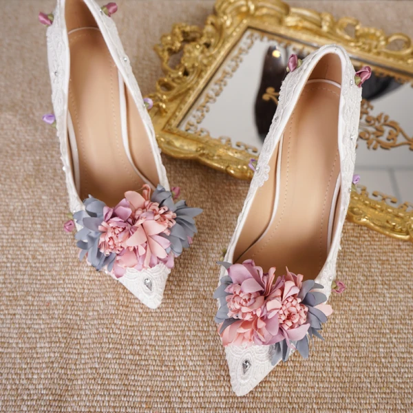Élégant Ivoire En Dentelle Fleur Faux Diamant Chaussure De Mariée 2021 10 cm Talons Aiguilles À Bout Pointu Mariage Escarpins