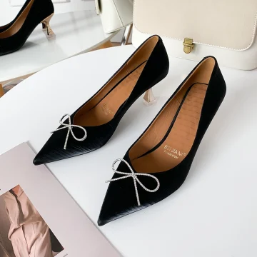 Elegant Black Dating Bow Rhinestone Pumps 2021 Leather High Heels 5 Cm Stiletto Heels Pointed Toe Pumps