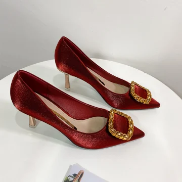 Chic Bordeaux Demoiselle D Honneur Escarpins 2021 Cuir Métal Boucle 7 Cm Talons Aiguilles Talons Hauts À Bout Pointu Escarpins