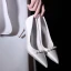 Elegante Ivory / Creme Satin Perle Brautschuhe 2021 8 cm Stilettos Hochhackige Spitzschuh Hochzeit Pumps