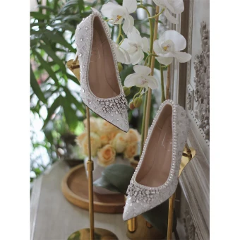 Charming White Lace Rhinestone Wedding Shoes 2021 Leather 7 Cm Stiletto Heels High Heels Pointed Toe Wedding Pumps