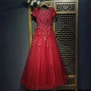 Chic Belle Rouge Robe De Ceremonie Robe De Soirée 2017 Dentelle Fleur Perle Encolure Dégagée Manches Courtes Courte Princesse