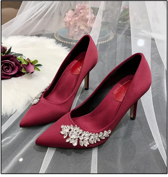 Elegant Burgundy Rhinestone Wedding Shoes 2021 9 cm Stiletto Heels High Heels Pointed Toe Wedding Pumps