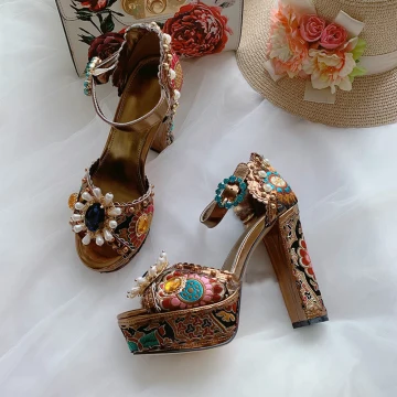 Luxe Baroque Marron Perle Faux Diamant Promo Sandales Femme 2021 Cuir Imperméables Bride Cheville 14 Cm Talons Épais Peep Toes Bout Ouvert Talons Hauts