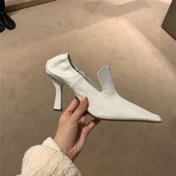 Vintage Enkla Vita Casual Pumps 2021 Läder 9 Cm Stilettklackar Fyrkantiga Tå Pumps