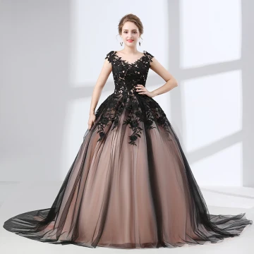Chic Beautiful Black Prom Dresses 2018 Ball Gown Appliques Lace V Neck Sleeveless Chapel Train Formal Dresses