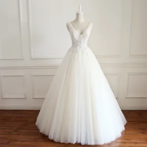 Chic Beautiful Champagne Wedding Dresses 2018 A Line Princess Beading Sequins Lace V Neck Backless Sleeveless Floor Length Long Wedding