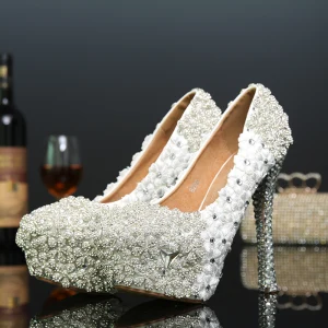 Sparkly Sjarmerende Sølv Rhinestone Brudesko 2021 Lær Blonder Blomst 14 Cm Stiletthæler Ankel Rund Tå Bryllup Pumps Høyhælte