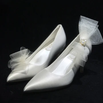 Klassisk Elfenben Tyll Rosett Pärla Brudskor 2021 Läder 8 Cm Stilettklackar Spetsiga Bröllop Pumps Högklackade