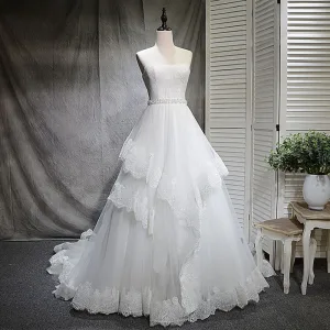 Chic Beautiful White Wedding Dresses 2018 A Line Princess Rhinestone Sequins Sweetheart Backless Sleeveless Court Train Wedding