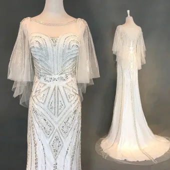 Luxe Ivoire Robe De Soirée 2018 Trompette Sirène Perlage Perle Faux Diamant Paillettes Encolure Dégagée Dos Nu 3 4 Manches Train De Balayage Robe De Ceremonie