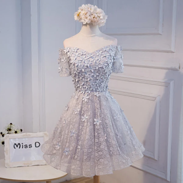 Chic / Beautiful Grey Homecoming Graduation Dresses 2018 A-Line / Princess Appliques Lace Bow Off-The-Shoulder Backless Short Sleeve Short Formal