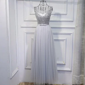 Glitzernden Silber Kleider Für Hochzeit 2017 Spitze Pailletten Schleife Rundhalsausschnitt Ärmellos Knöchellänge Empire Brautjungfernkleider
