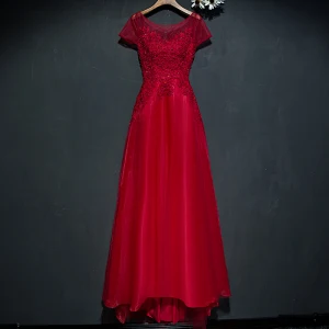 Chic Belle Rouge Robe De Ceremonie Robe De Soirée 2017 En Dentelle Fleur Paillettes Perle Encolure Dégagée Manches Courtes Princesse