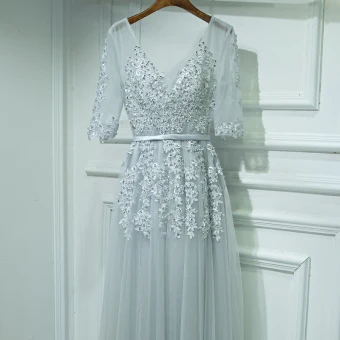 Schlicht Silber Kleider Für Hochzeit 2017 A Linie Spitze Blumen Perlenstickerei Pailletten V Ausschnitt 1 2 Ärmel Lange Brautjungfernkleider