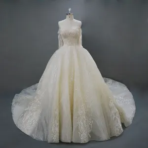 Lyx Champagne Bröllopsklänningar 2018 Balklänning Spets Blomma Beading Paljetter Axelbandslös Korta Ärm Halterneck Royal Train Bröllop